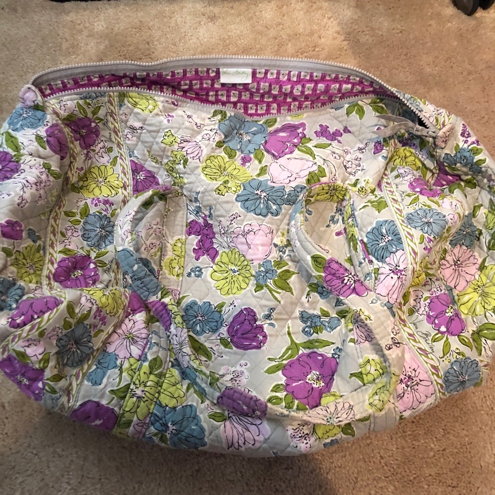 Floral Vera Bradley bag great used condition